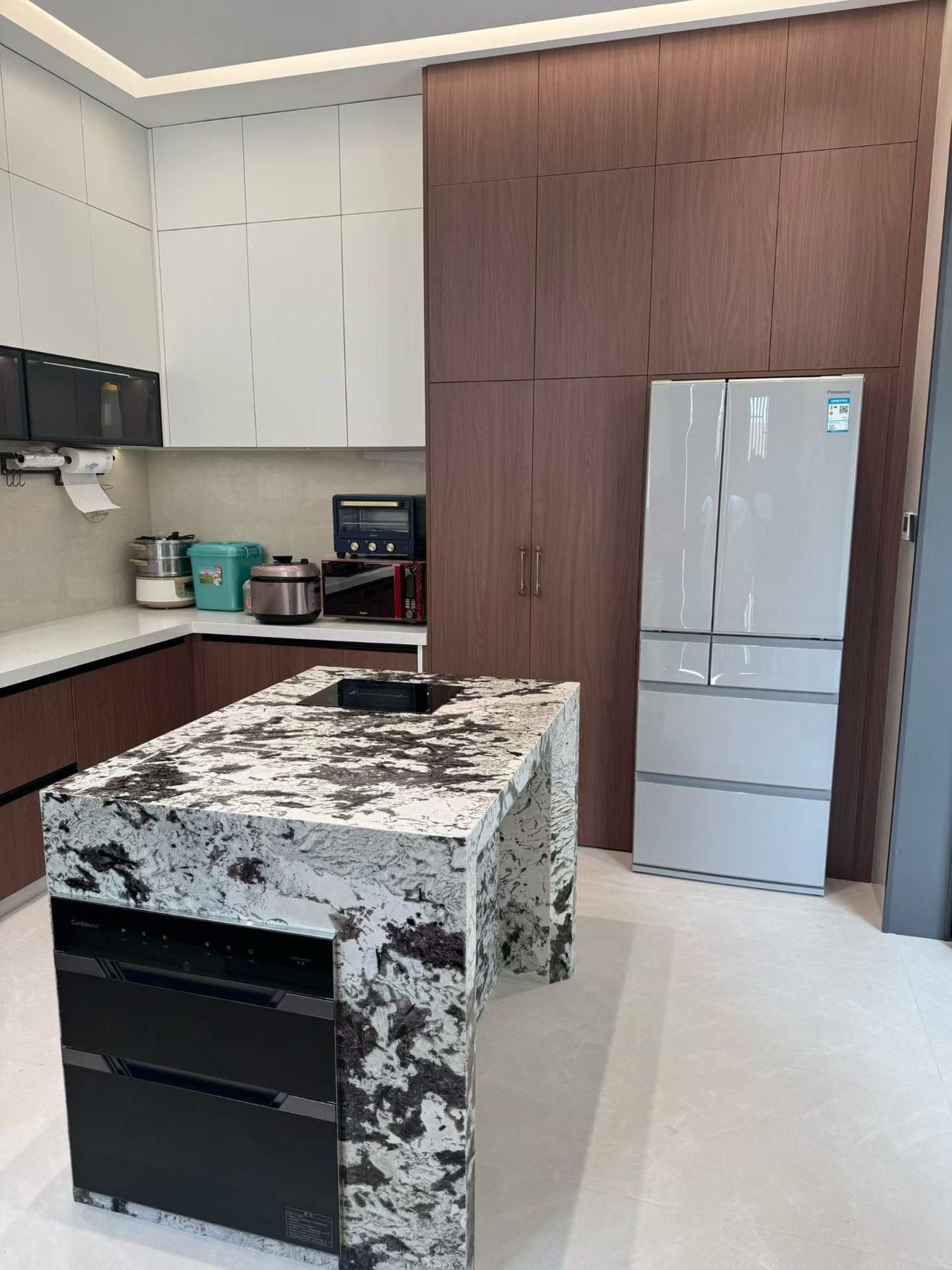 Detail of the kitchen island in the Huacheng private residence
